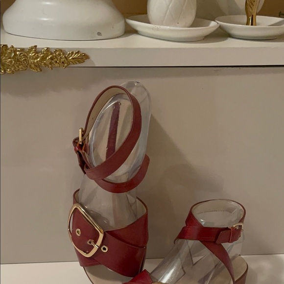 Zara women chocolate color beautiful sandals.Twisting around the Ankles - Picture 9 of 14